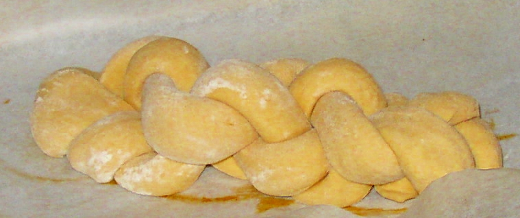 La treccia prima di essere infornata